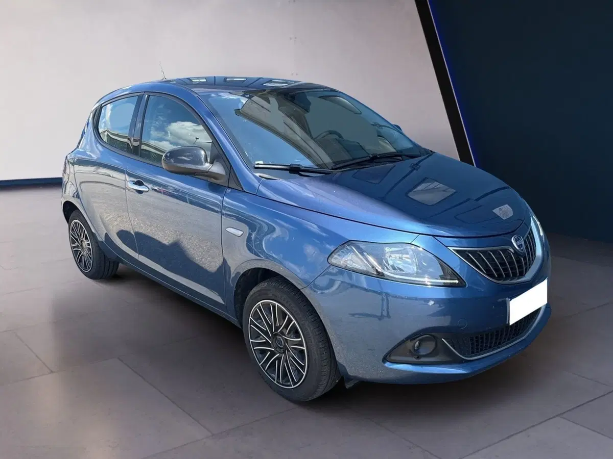 Lancia Ypsilon usata a Torino (6)