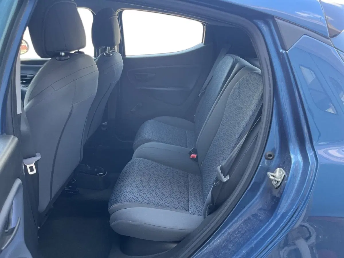 Lancia Ypsilon usata a Torino (7)