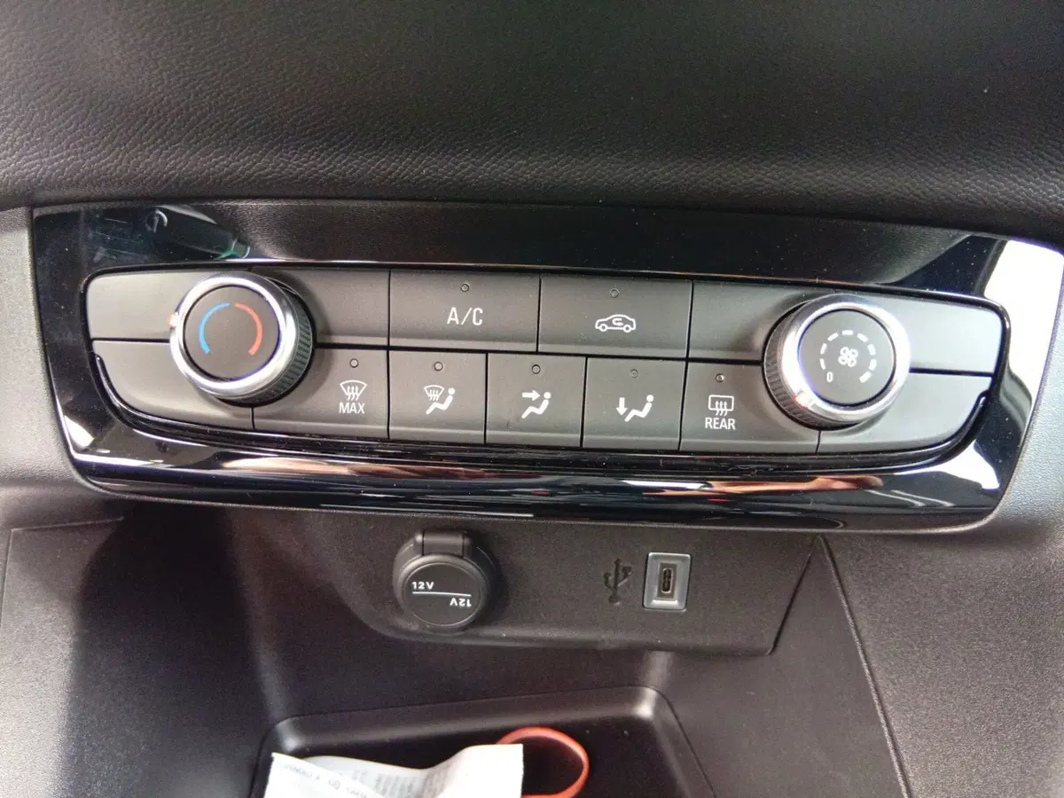 Opel Corsa nuova a Catania (16)