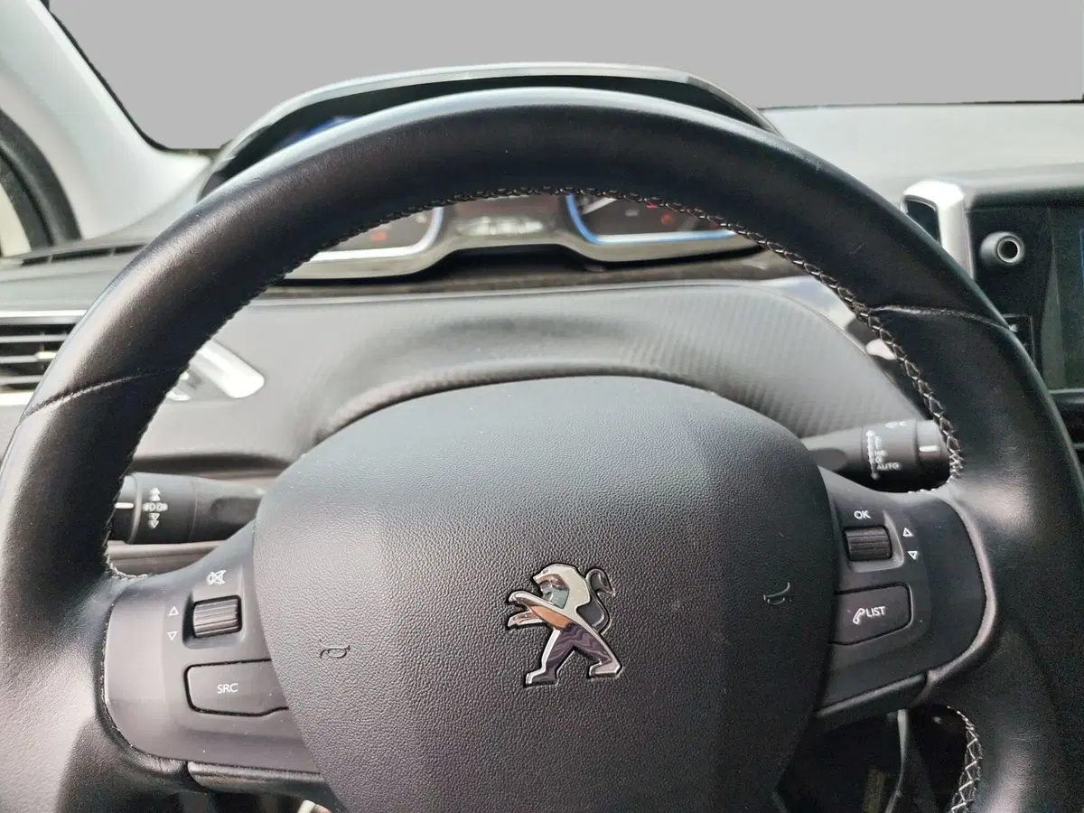 Peugeot 2008 usata a Monza e Brianza (9)