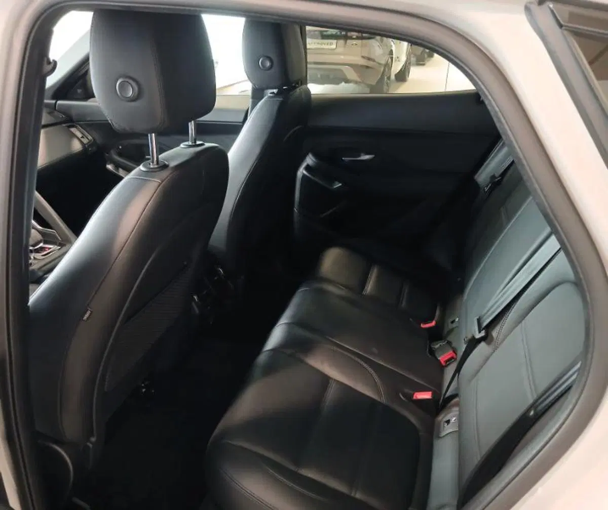 Jaguar E-Pace usata a Venezia (10)