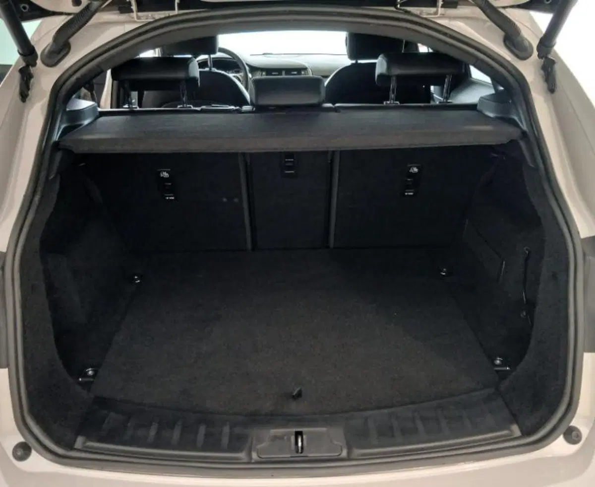 Jaguar E-Pace usata a Venezia (11)