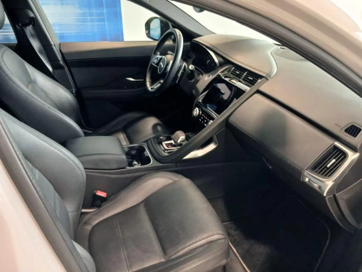Jaguar E-Pace usata a Venezia (13)