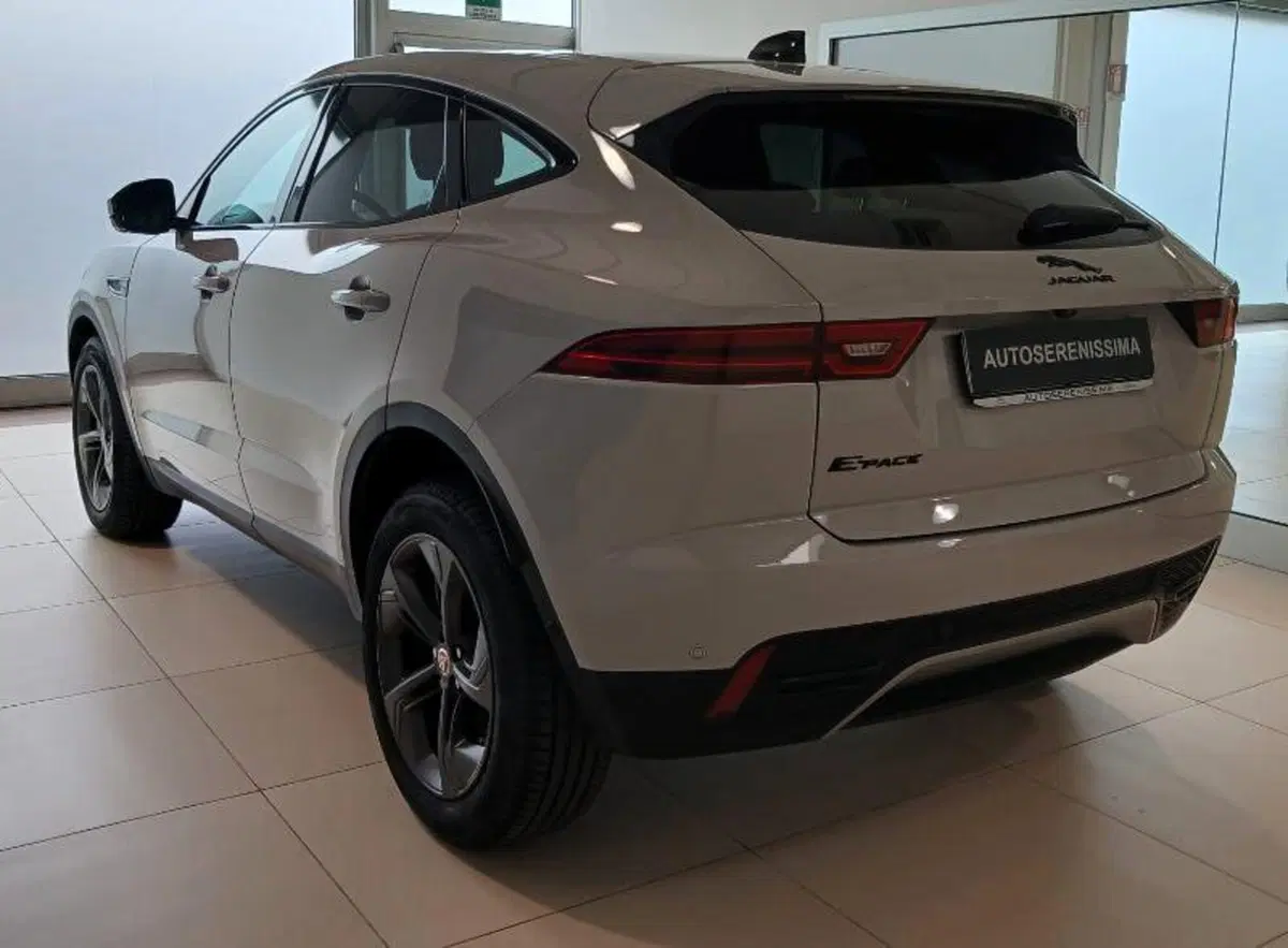 Jaguar E-Pace usata a Venezia (2)