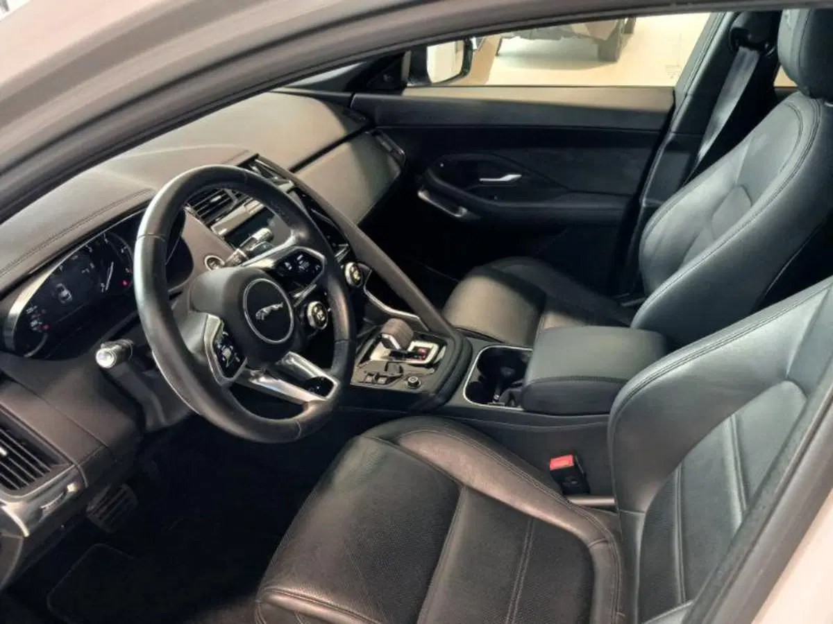 Jaguar E-Pace usata a Venezia (9)