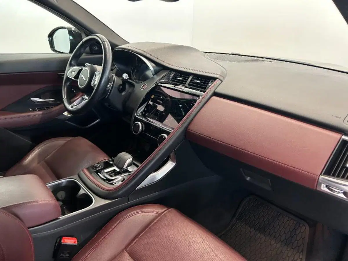 Jaguar E-Pace usata a Venezia (11)