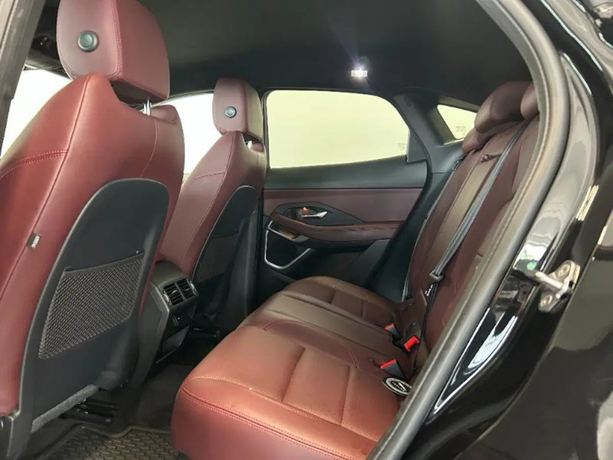 Jaguar E-Pace usata a Venezia (16)