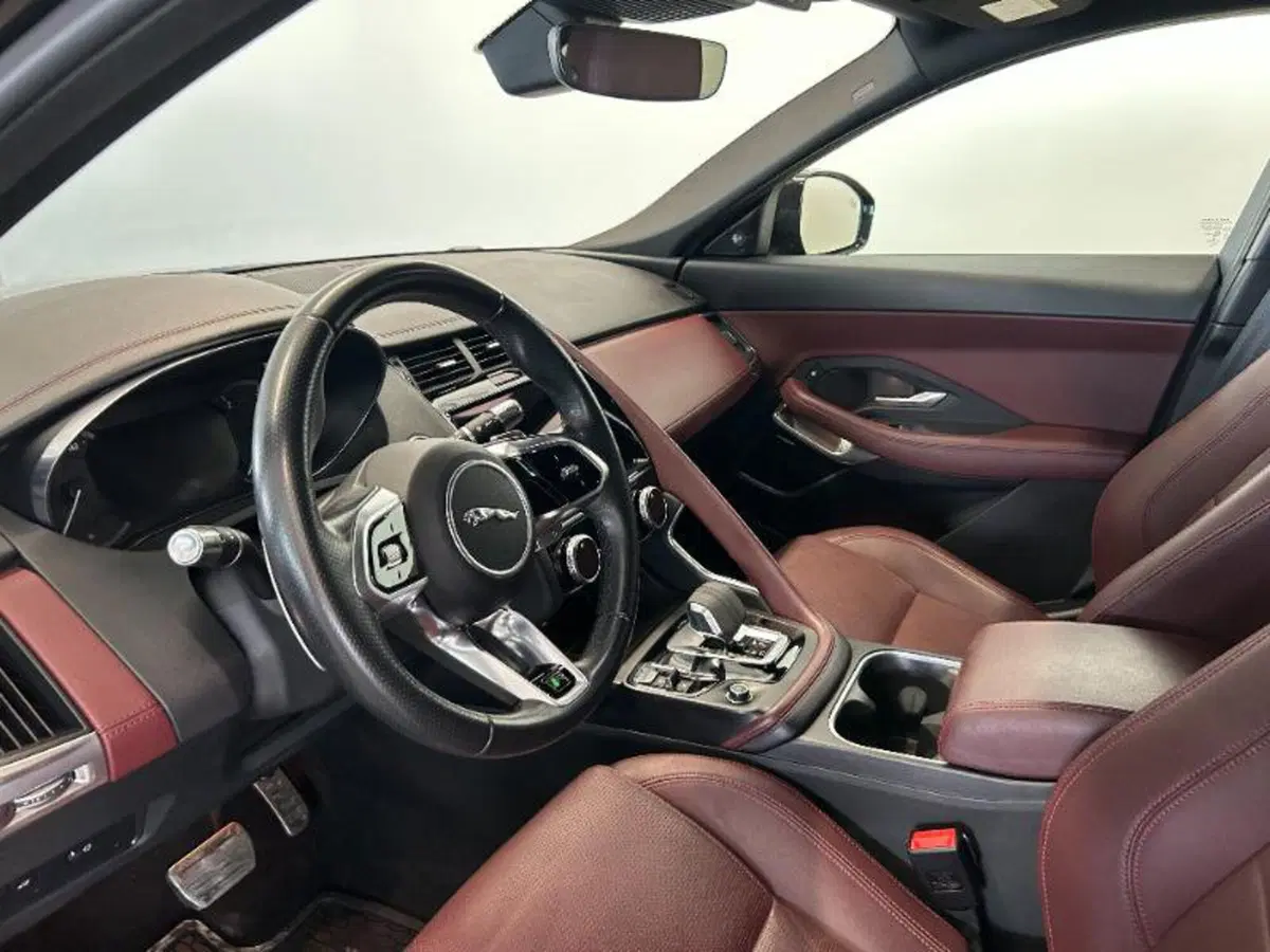 Jaguar E-Pace usata a Venezia (17)
