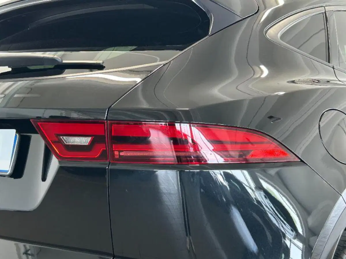 Jaguar E-Pace usata a Venezia (7)