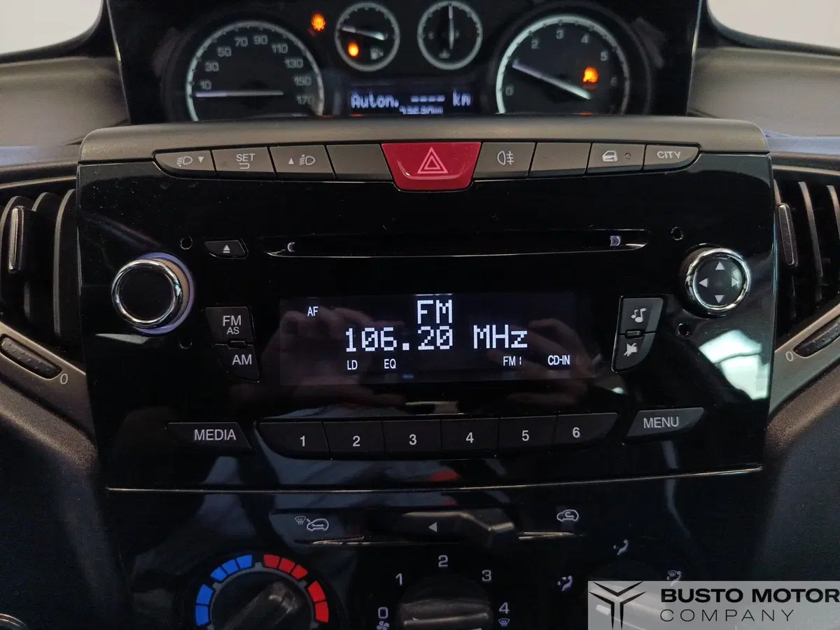 Lancia Ypsilon usata a Varese (13)