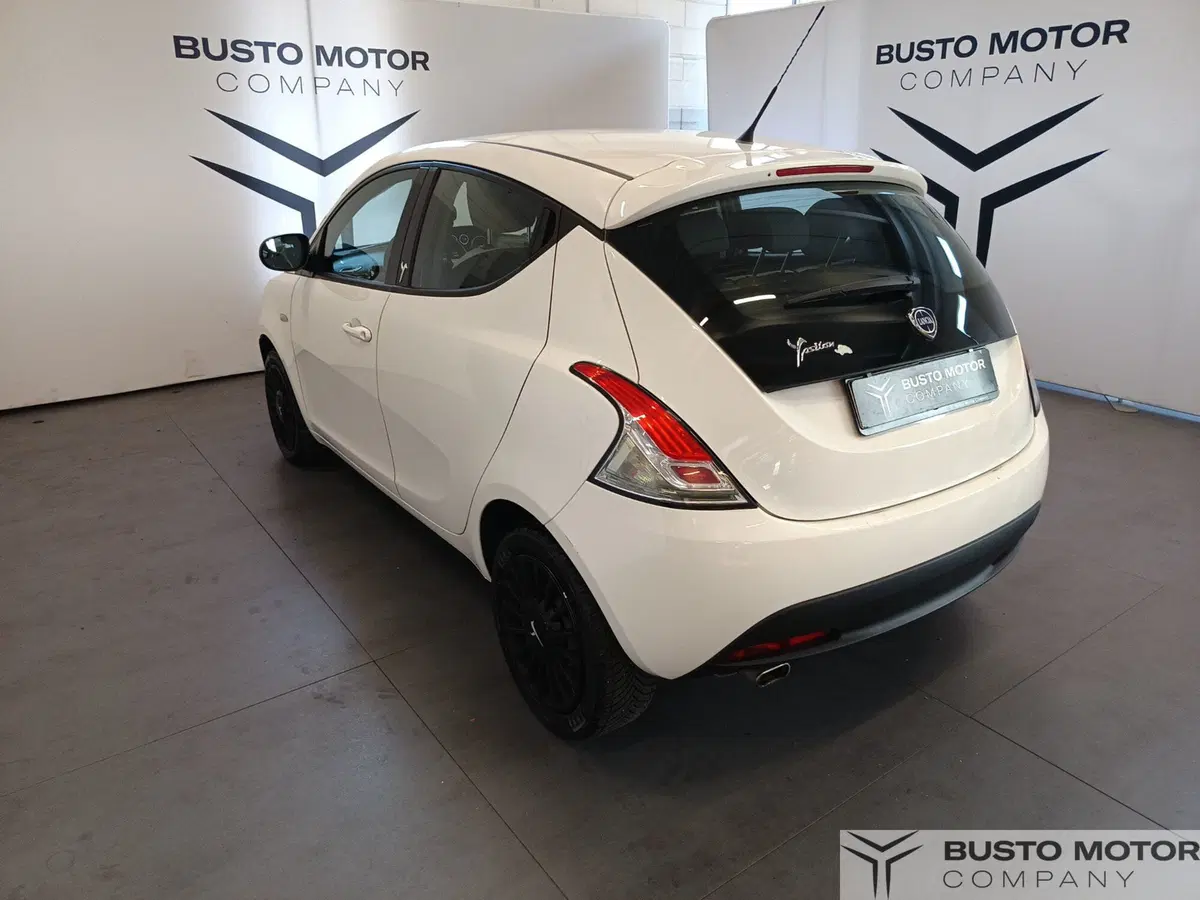 Lancia Ypsilon usata a Varese (6)