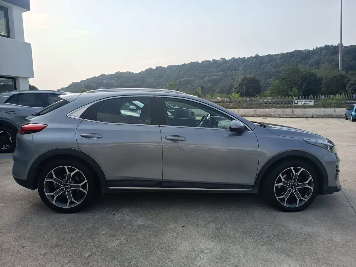 Kia XCeed usata a Cosenza (4)