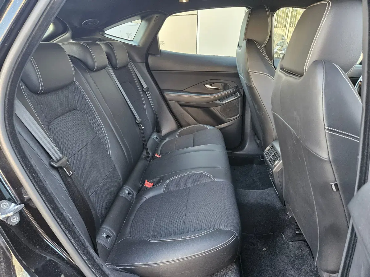 Jaguar E-Pace usata a Napoli (6)