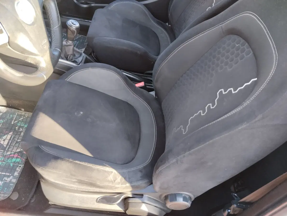 Fiat Punto usata a Asti (14)