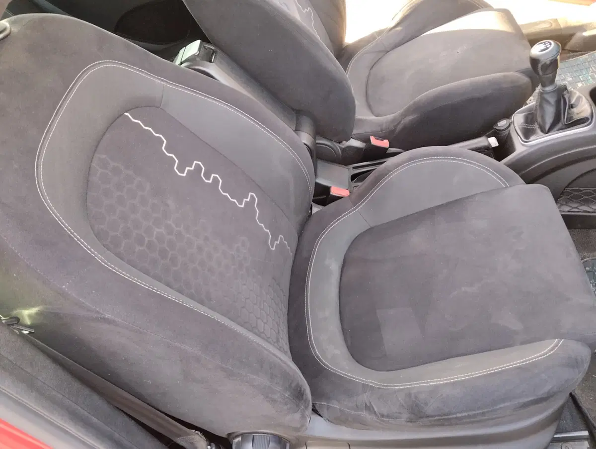 Fiat Punto usata a Asti (16)