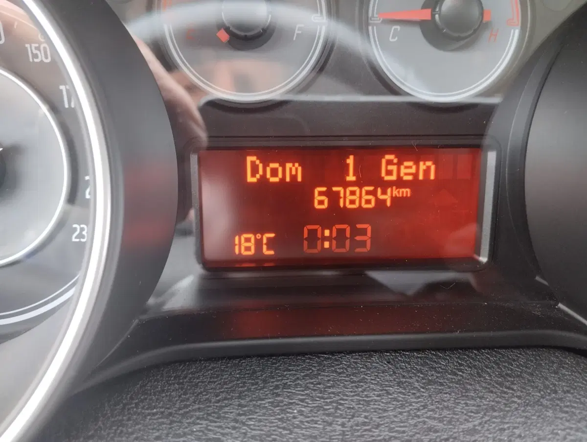 Fiat Punto usata a Asti (13)