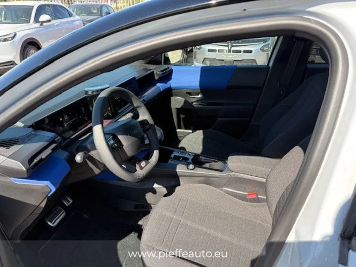 Lancia Ypsilon nuova a Teramo (10)