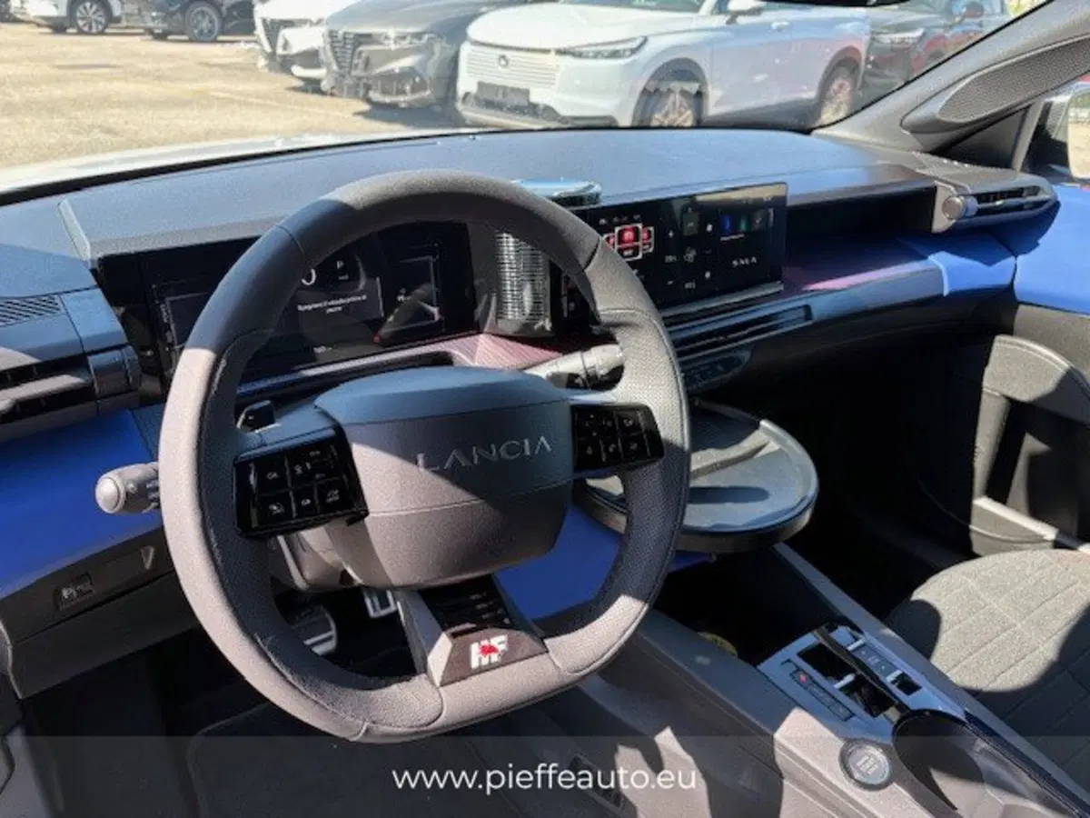 Lancia Ypsilon nuova a Teramo (12)