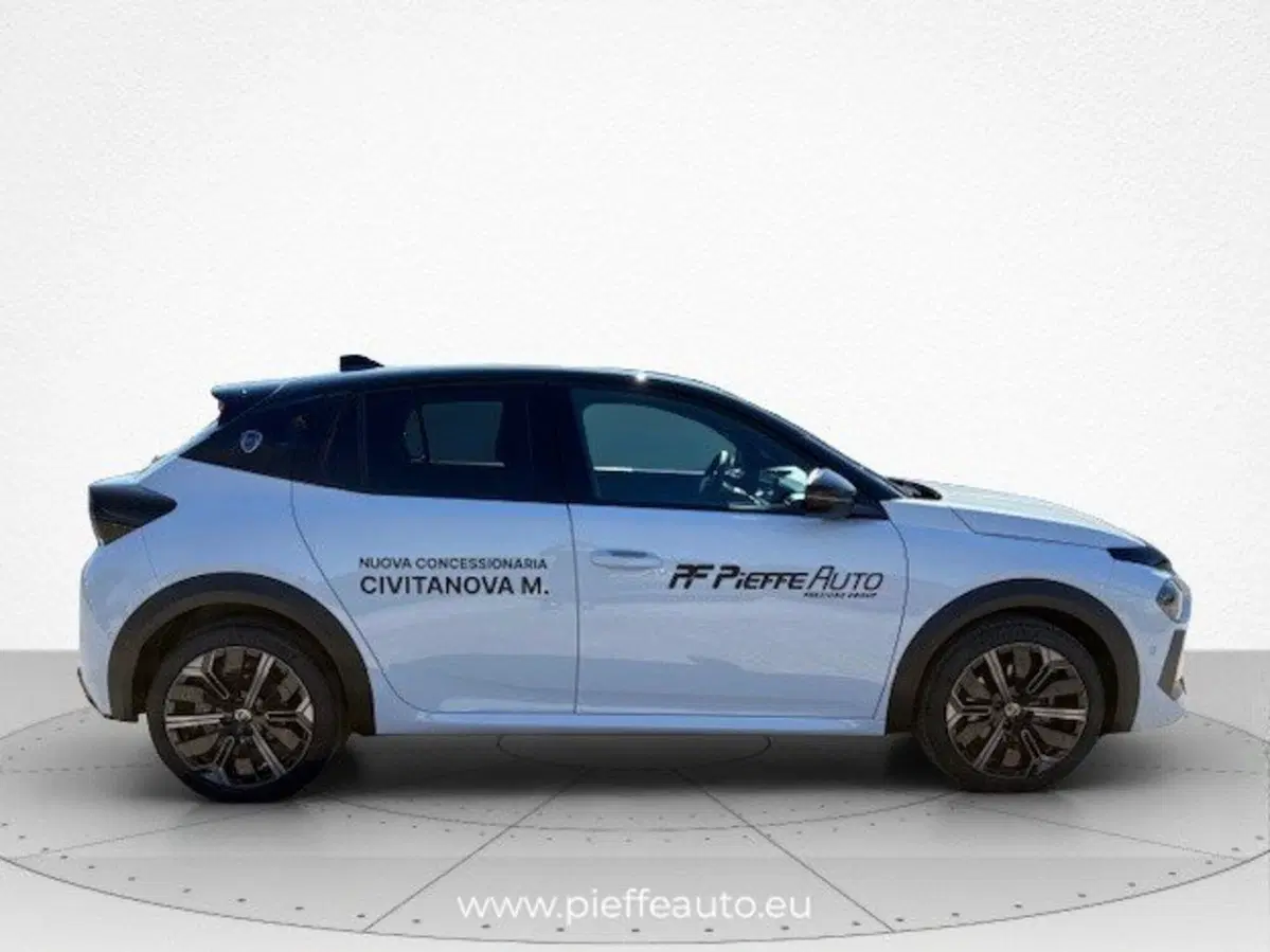 Lancia Ypsilon nuova a Teramo (6)