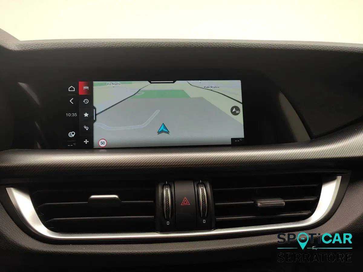 Alfa Romeo Stelvio usata a Como (11)