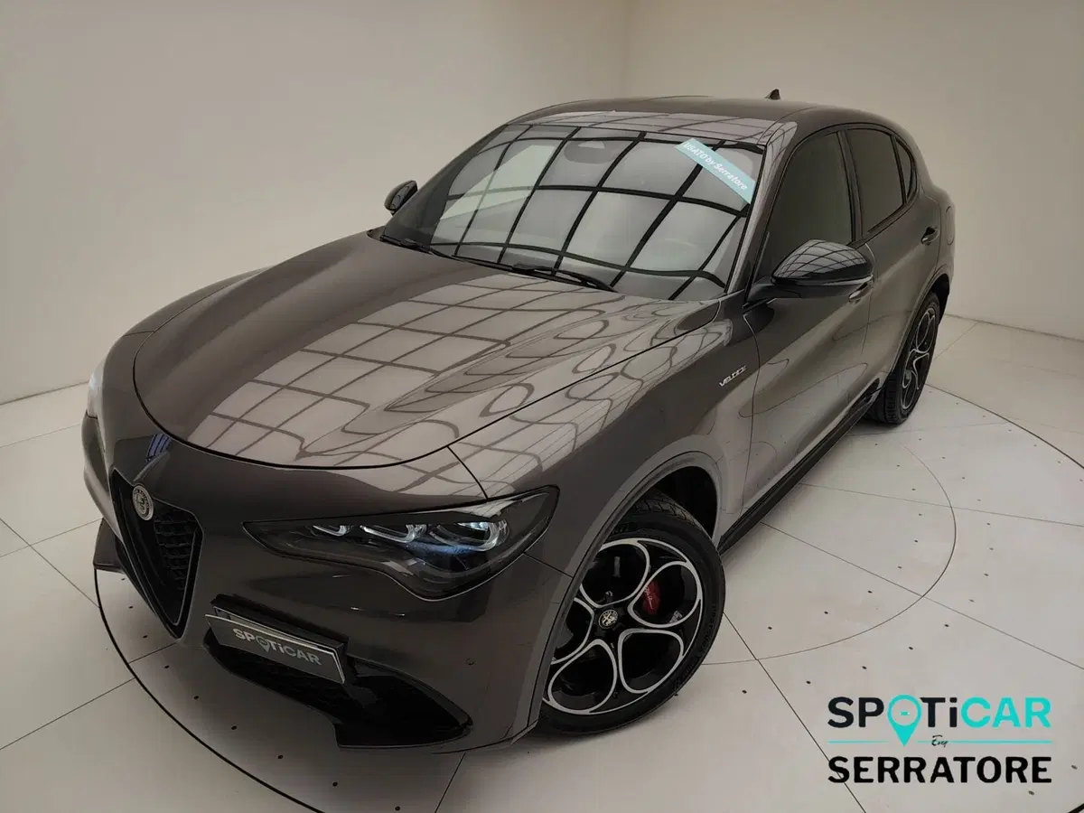 Alfa Romeo Stelvio usata a Como (15)