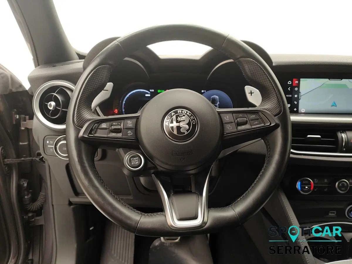 Alfa Romeo Stelvio usata a Como (18)