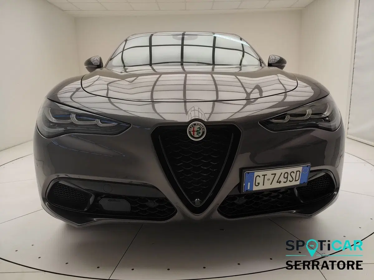 Alfa Romeo Stelvio usata a Como (2)