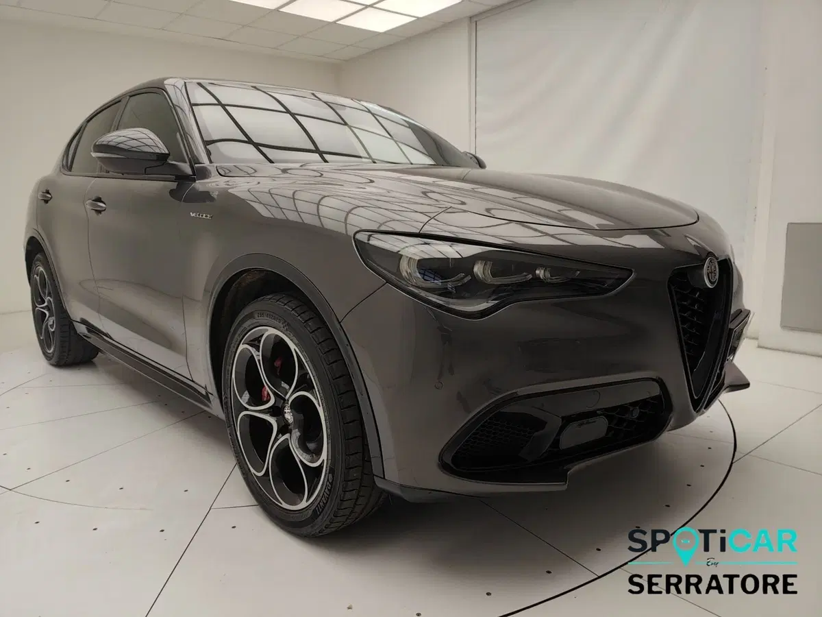 Alfa Romeo Stelvio usata a Como (3)