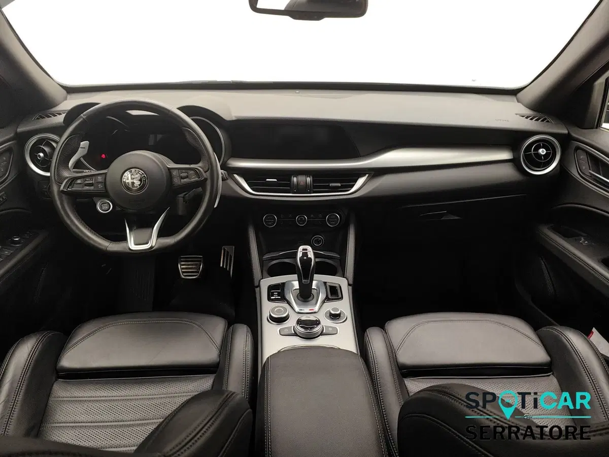 Alfa Romeo Stelvio usata a Como (7)