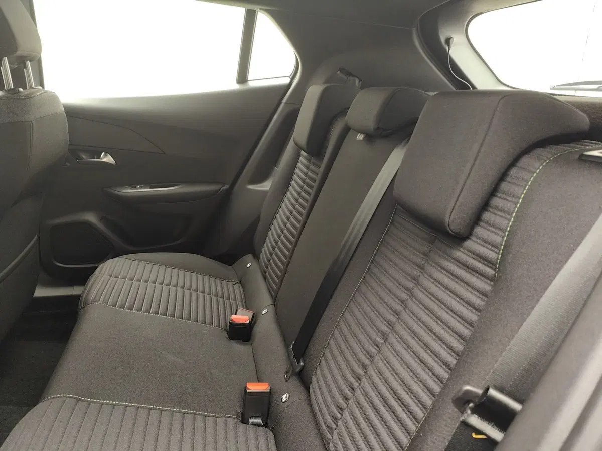 Peugeot 2008 nuova a Como (12)