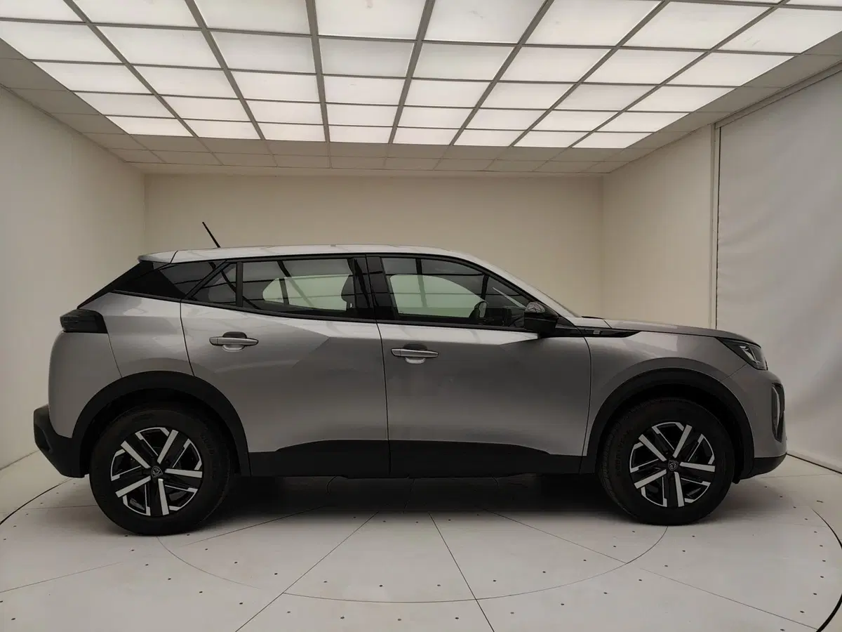 Peugeot 2008 nuova a Como (18)
