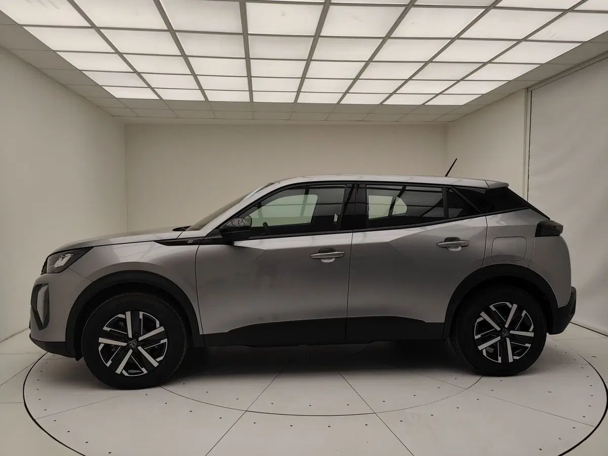 Peugeot 2008 nuova a Como (19)