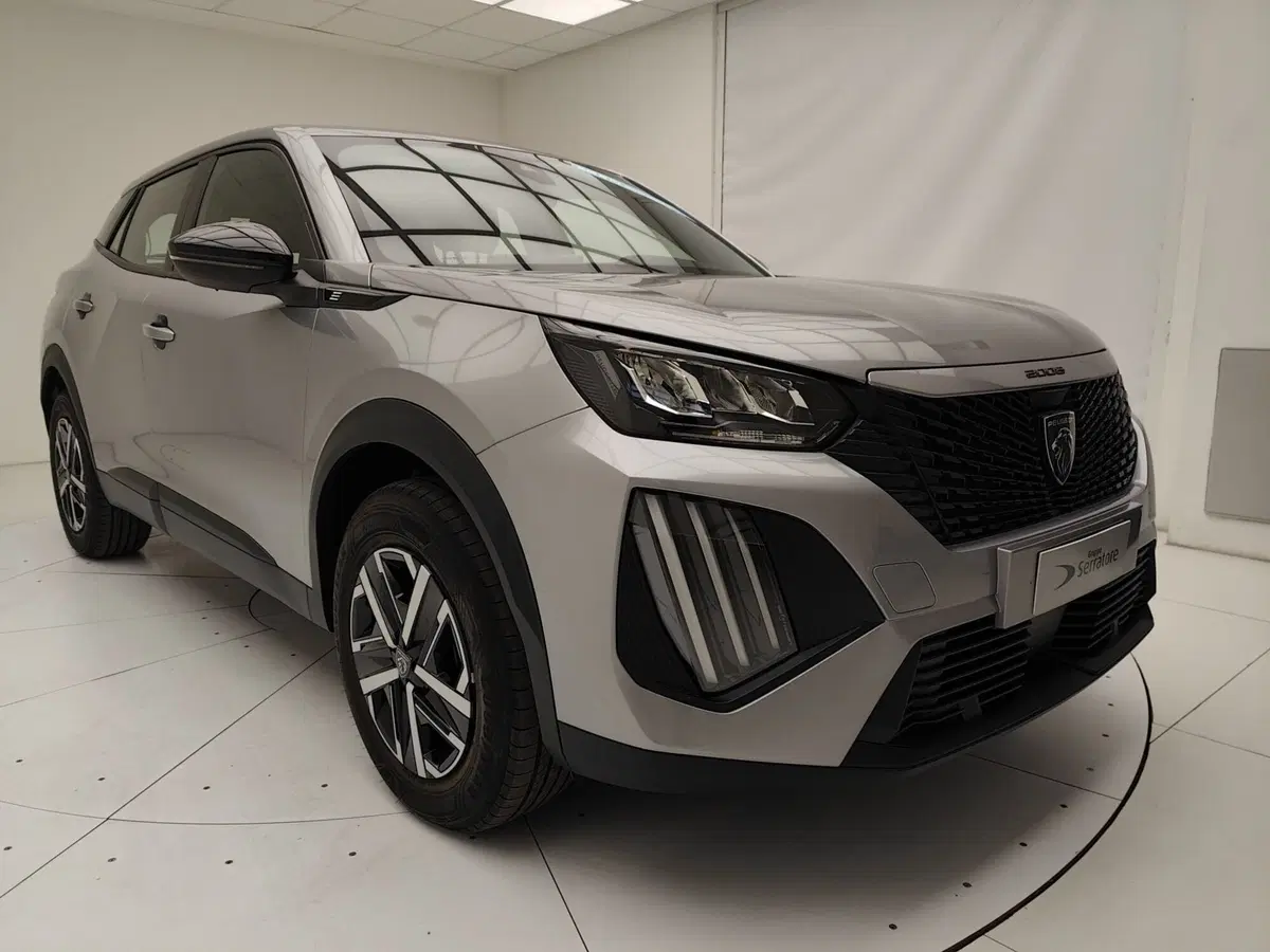 Peugeot 2008 nuova a Como (3)