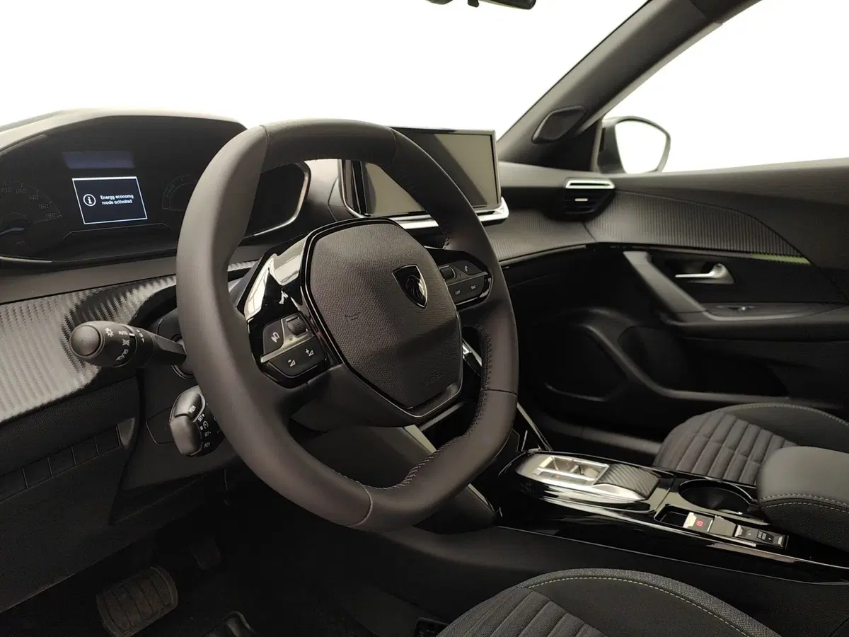 Peugeot 2008 nuova a Como (8)
