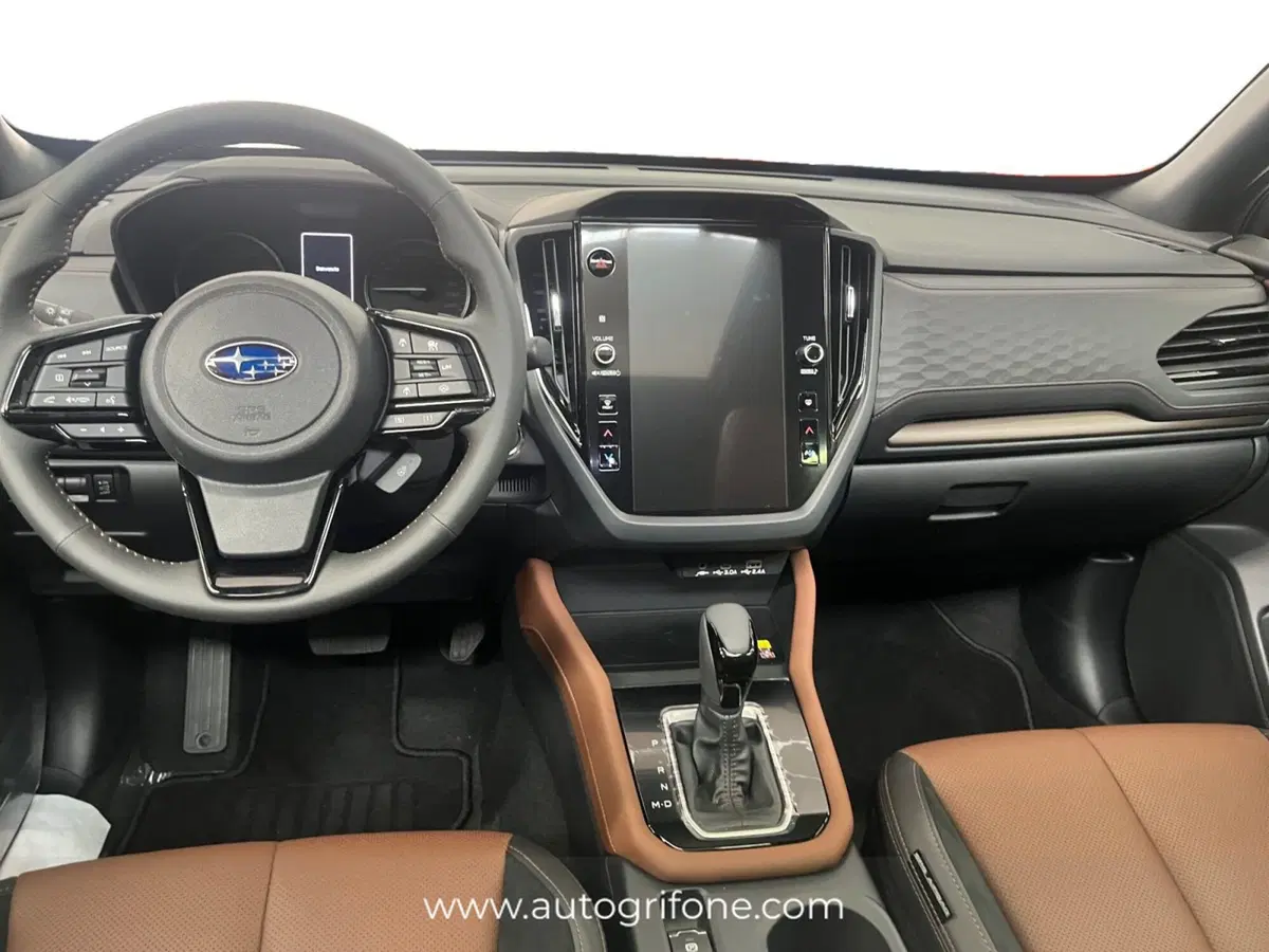 Subaru Forester nuova a Modena (10)