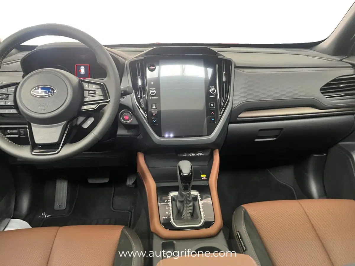 Subaru Forester nuova a Modena (11)