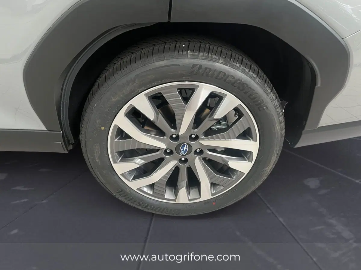 Subaru Forester nuova a Modena (14)