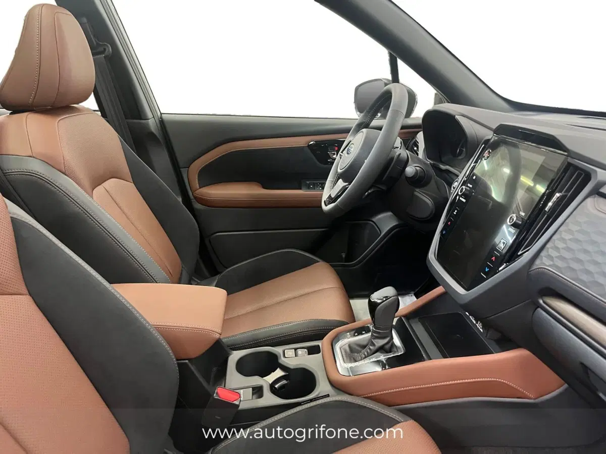 Subaru Forester nuova a Modena (15)