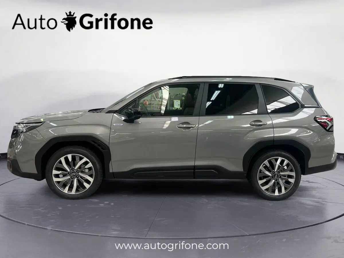 Subaru Forester nuova a Modena (2)