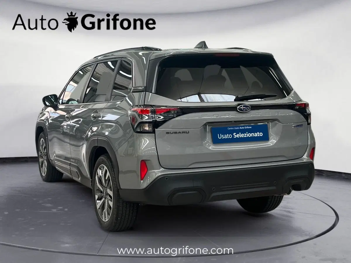Subaru Forester nuova a Modena (3)