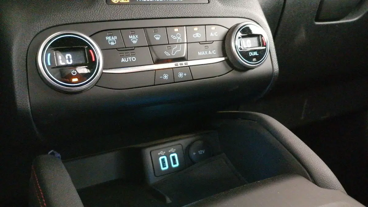 Ford Kuga usata a Roma (14)