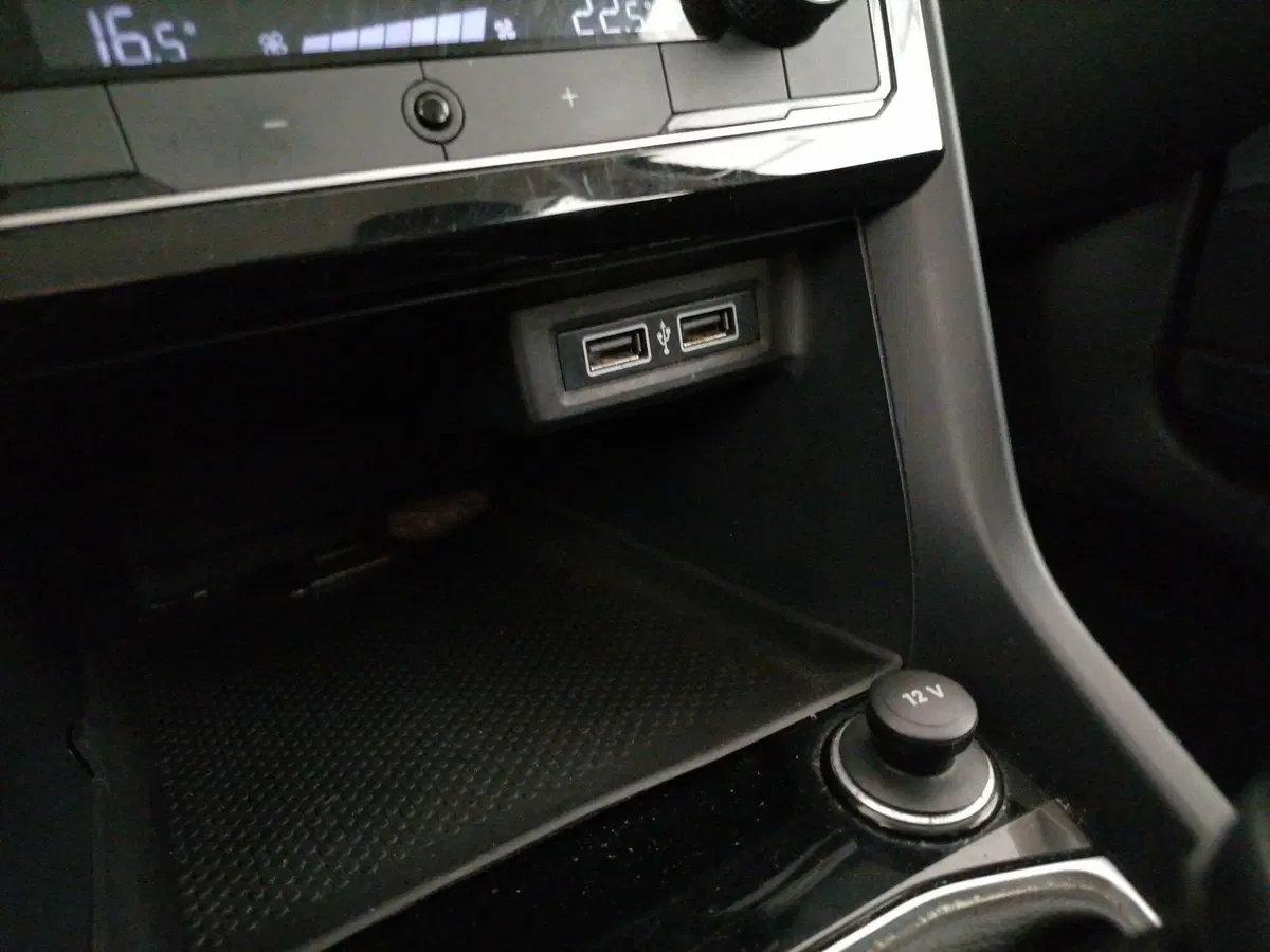 Volkswagen T-Cross usata a Roma (18)