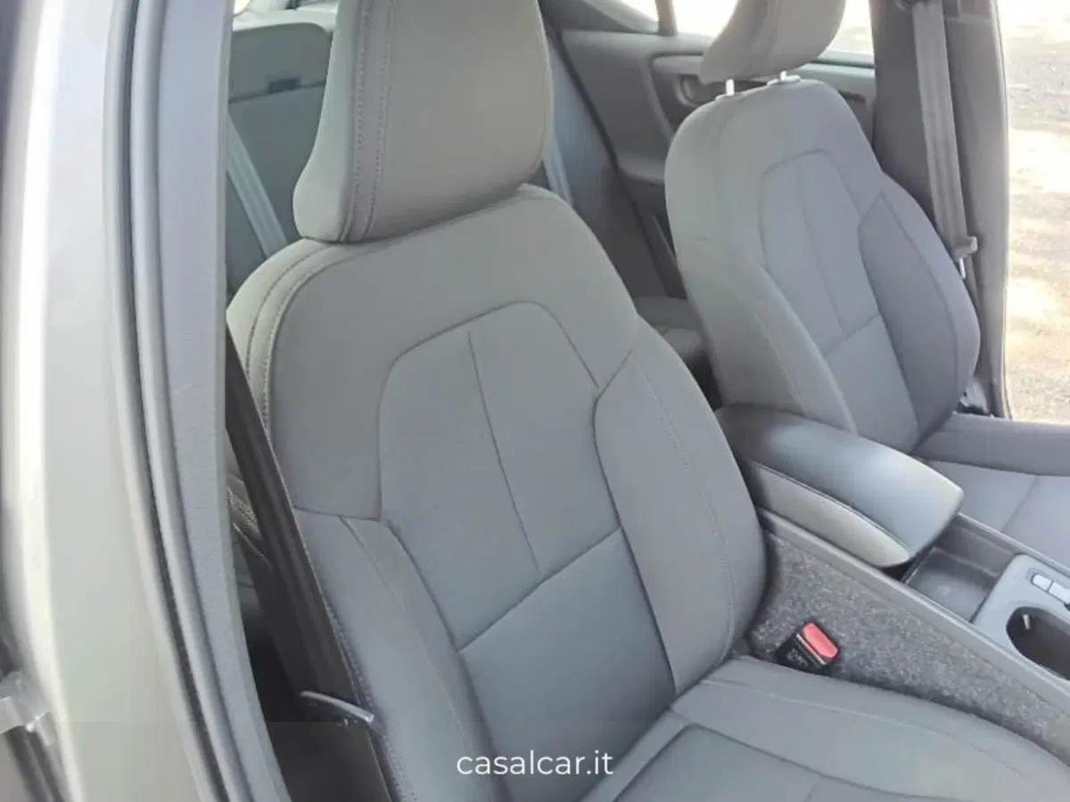 Volvo XC40 usata a Salerno (13)