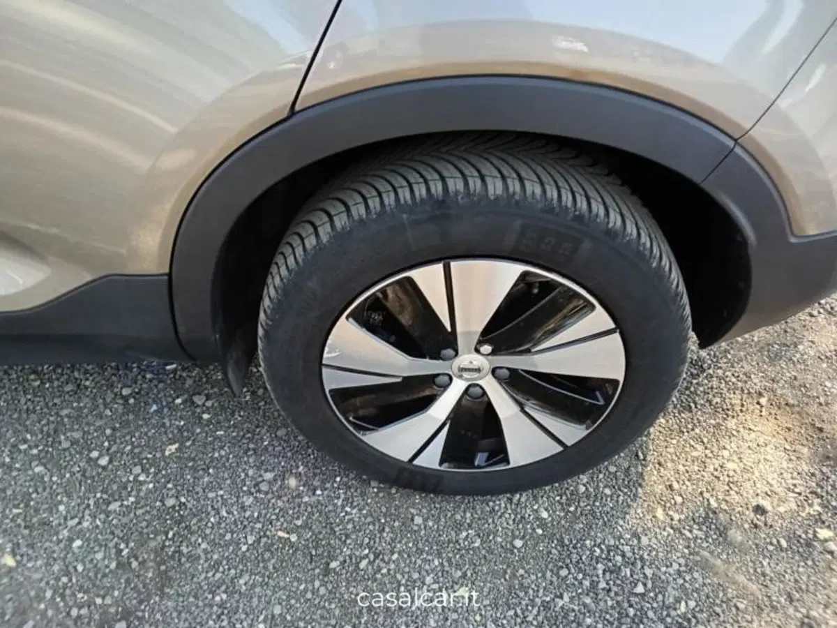 Volvo XC40 usata a Salerno (19)
