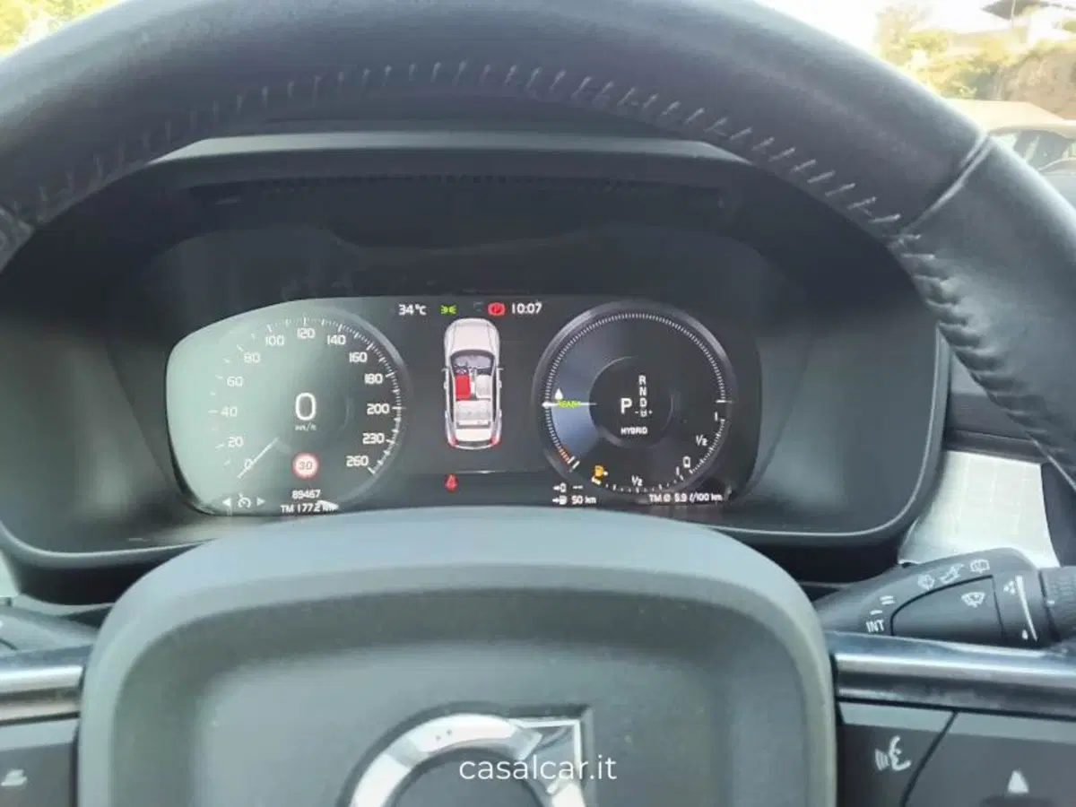 Volvo XC40 usata a Salerno (9)