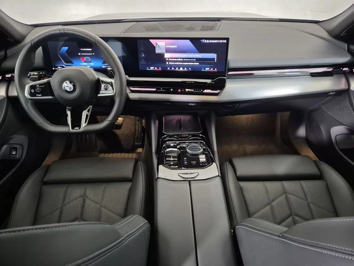 BMW Serie 5 Touring usata a Torino (9)