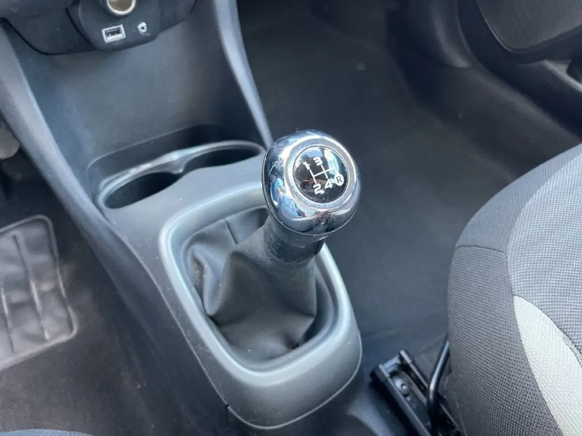 Toyota Aygo usata a Torino (13)