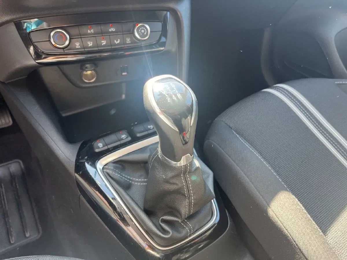 Opel Corsa usata a Torino (12)