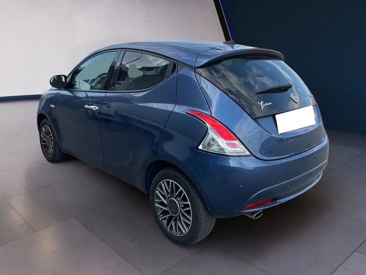 Lancia Ypsilon usata a Torino (6)