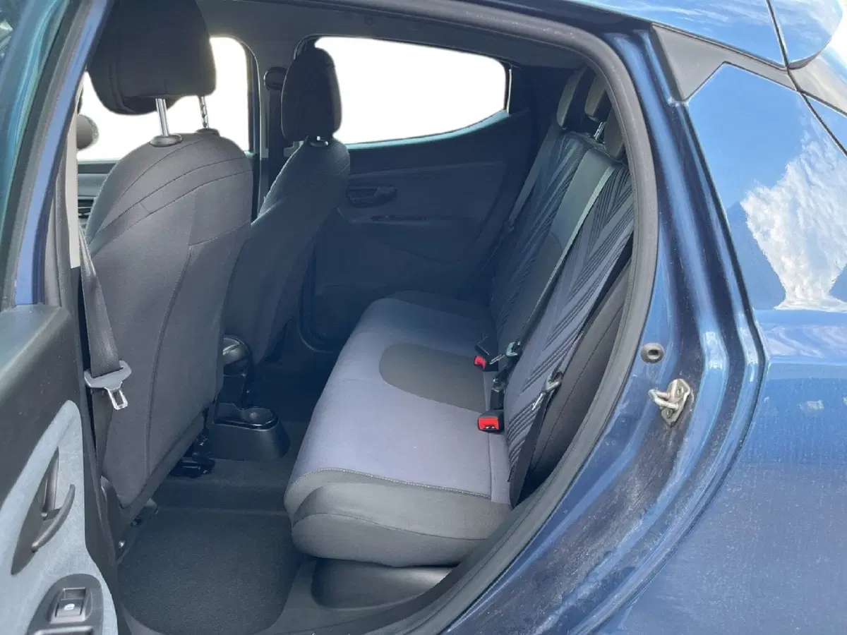Lancia Ypsilon usata a Torino (8)